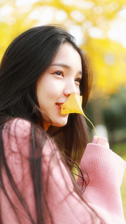 火箭少女吃坤八精彩场景